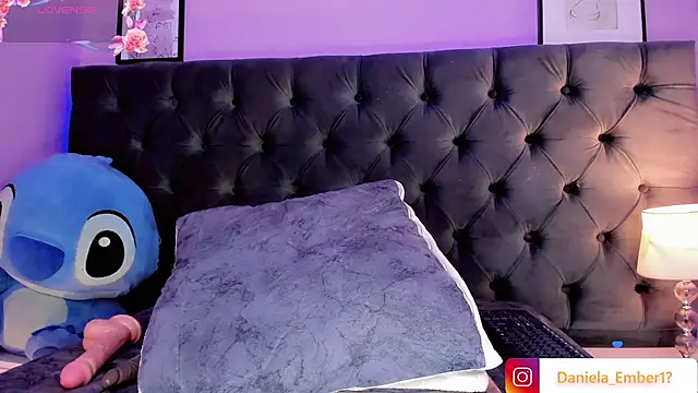 Amira_Ember webcam