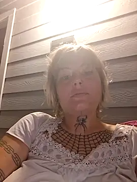 SpiderRose444 live cam on StripChat