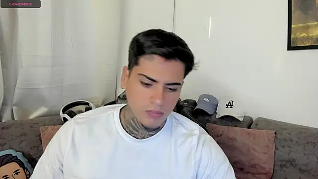sweetlatinoboy webcam