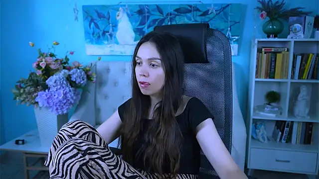 OliviaWeles webcam