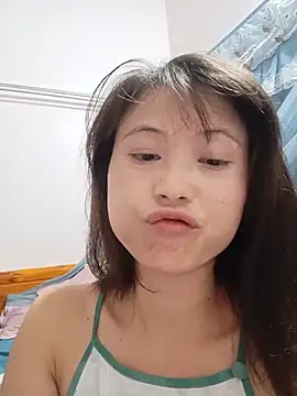 Linda-yiyi webcam