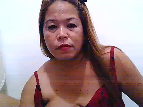 yummytitsxxx168 live cam on StripChat