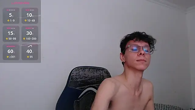 bryamado69 live cam on StripChat
