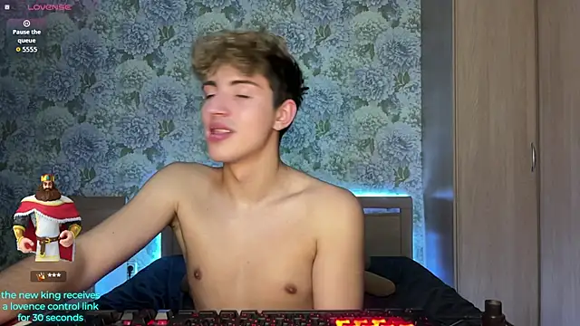 alfredsweet (M twink) - SEXY SOW ASS 🍑