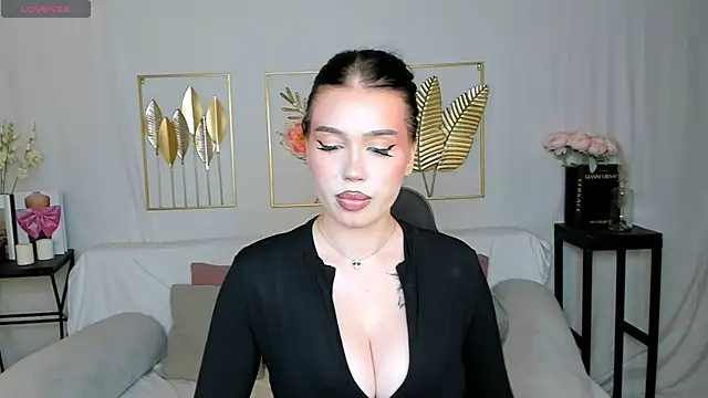 mistress_of_hearts webcam