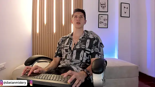 Dorianmistery2322_ webcam