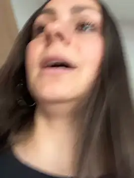 Loella-Rose webcam
