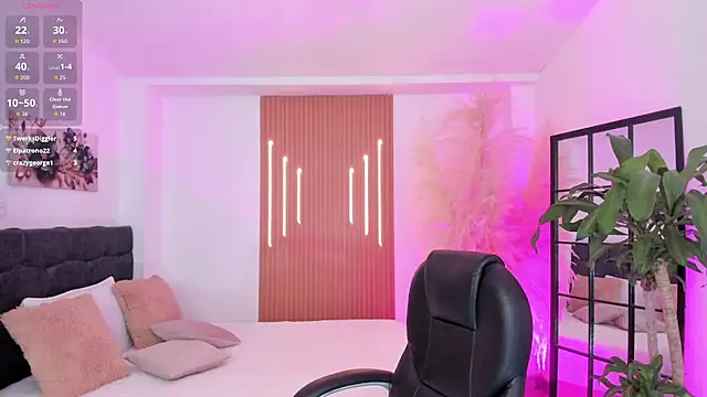 sara_stormy webcam