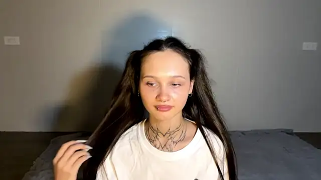 MayraLucarelli webcam