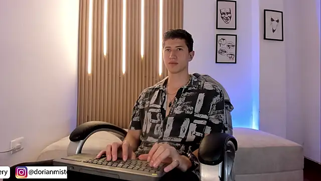 Dorianmistery2322_ webcam