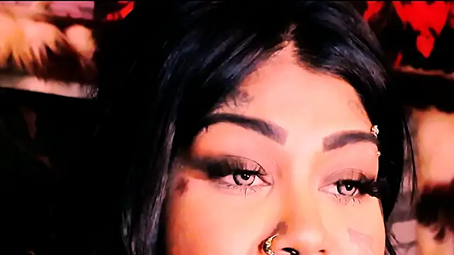 indian_dreamgirl webcam