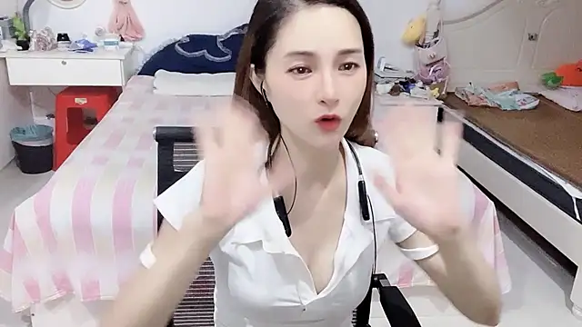 miaomiao-99 webcam