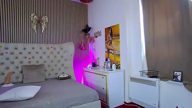 PlayfulShow webcam