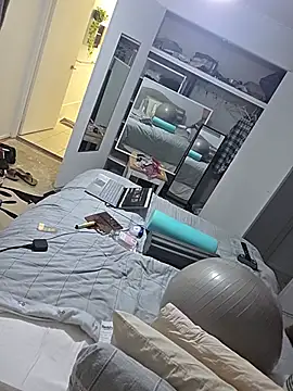 Handsolo_porn's live stream