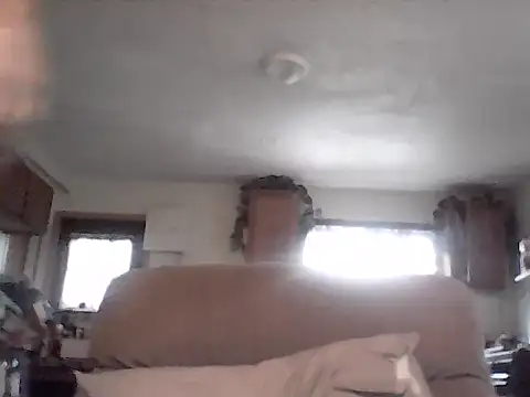 crazyheratic8 webcam