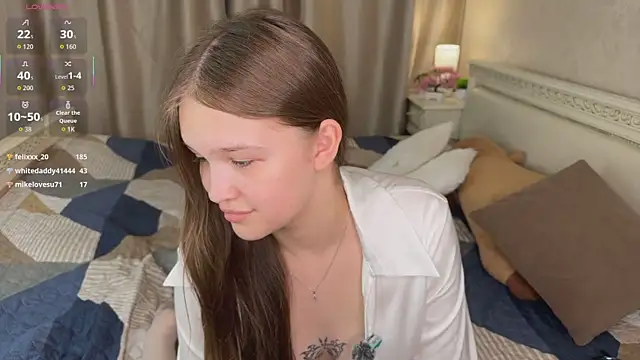 PlayfulMelly webcam