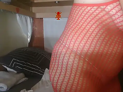 Sylly live cam on StripChat