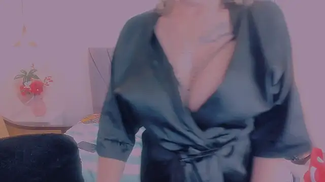 ScarletHoot_ webcam