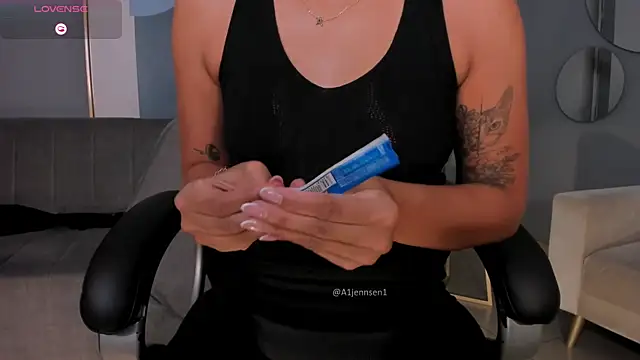 AllyJensen webcam