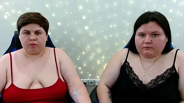 BeckyAndHellen webcam