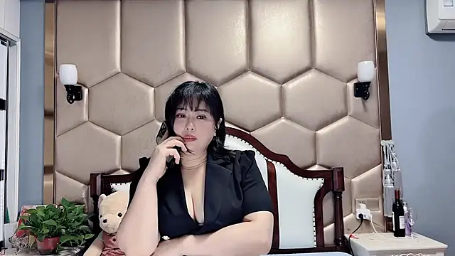 yaoyao22678 webcam