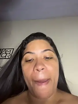 ZahraAmira_ webcam