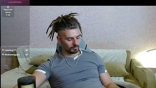 Aestheticguy101 webcam