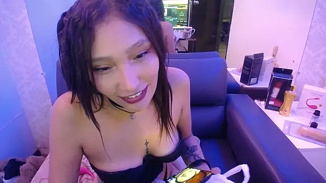 mia_collens webcam
