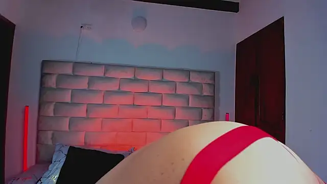 HollyGrey_ webcam