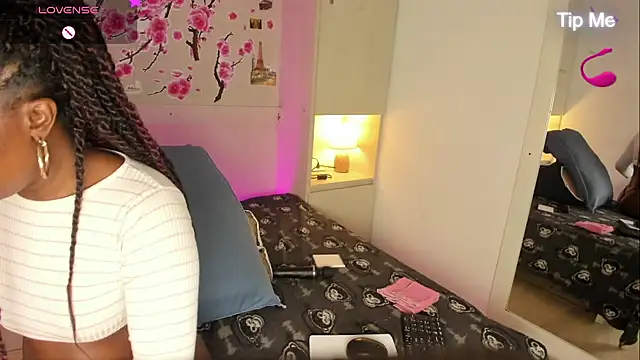 TaylorBloom webcam