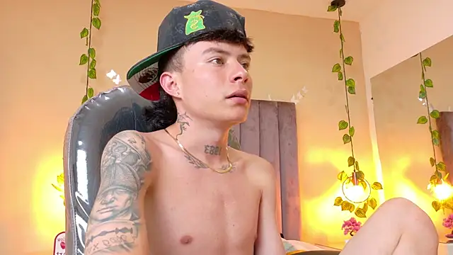 Nascary_Fox webcam