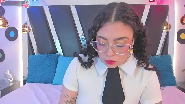 antonelllepiercee webcam