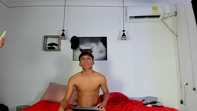 tyler_twink_boy webcam