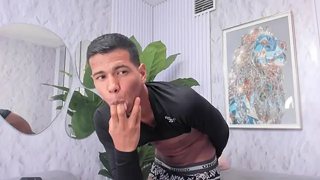 Noah_sexhotty webcam