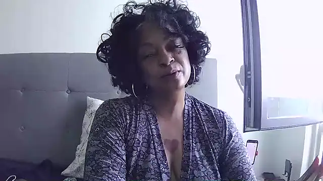 MSweetLindaParks live sex cam