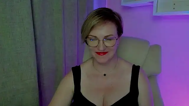 feliziaDesire webcam