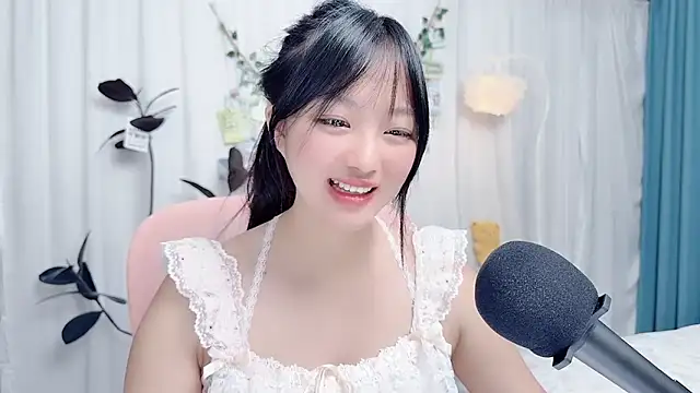 Winnie666999 webcam