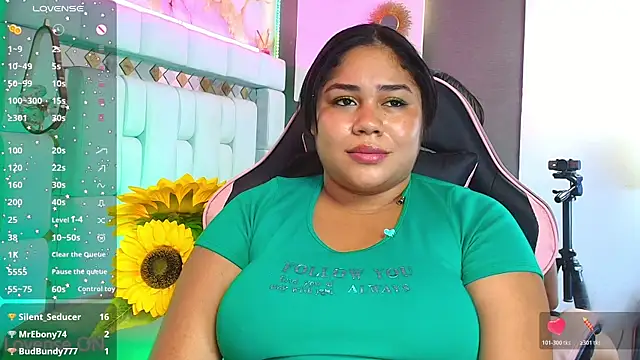 Aisha-Saadi webcam