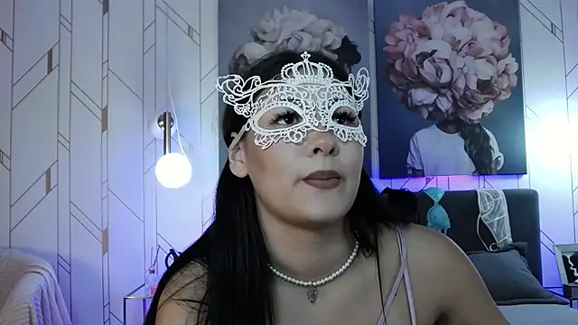 Leyla_Sparks webcam