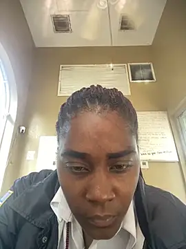 rierieNmya live cam