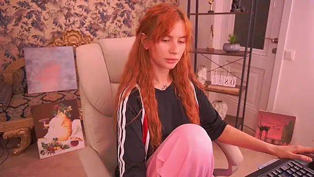 Nicol_Moonn webcam