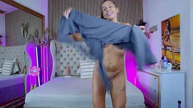 PlayfulShow webcam