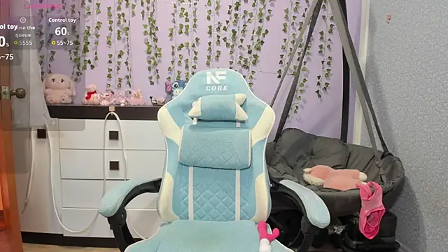 Yoonhee_ki live cam on StripChat