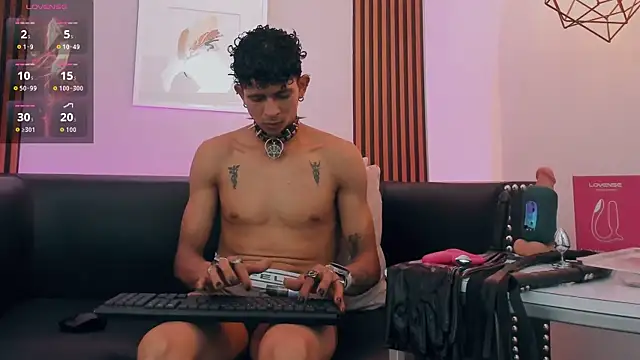 Maximoking26 webcam