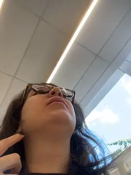 amooraaamoon webcam