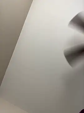 theprettysoles webcam
