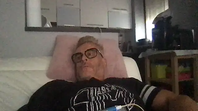 Axl_hot webcam