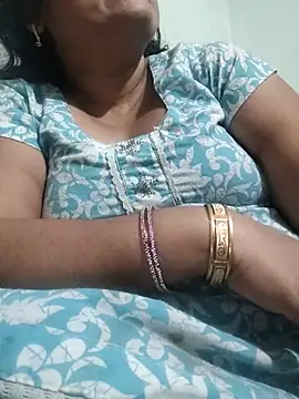 Hot_indian_Milf webcam