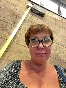 bettybutter_ webcam