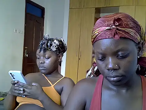 sexybaddies20 webcam